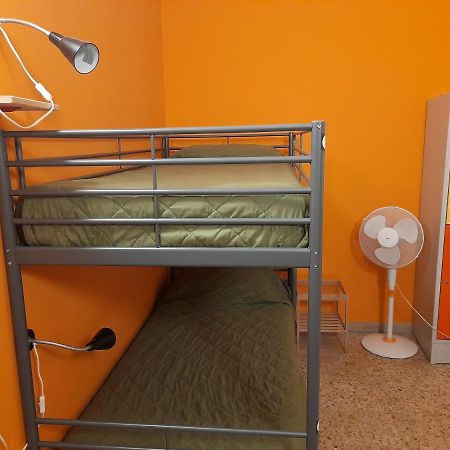 Pisa Train Station Hostel Экстерьер фото