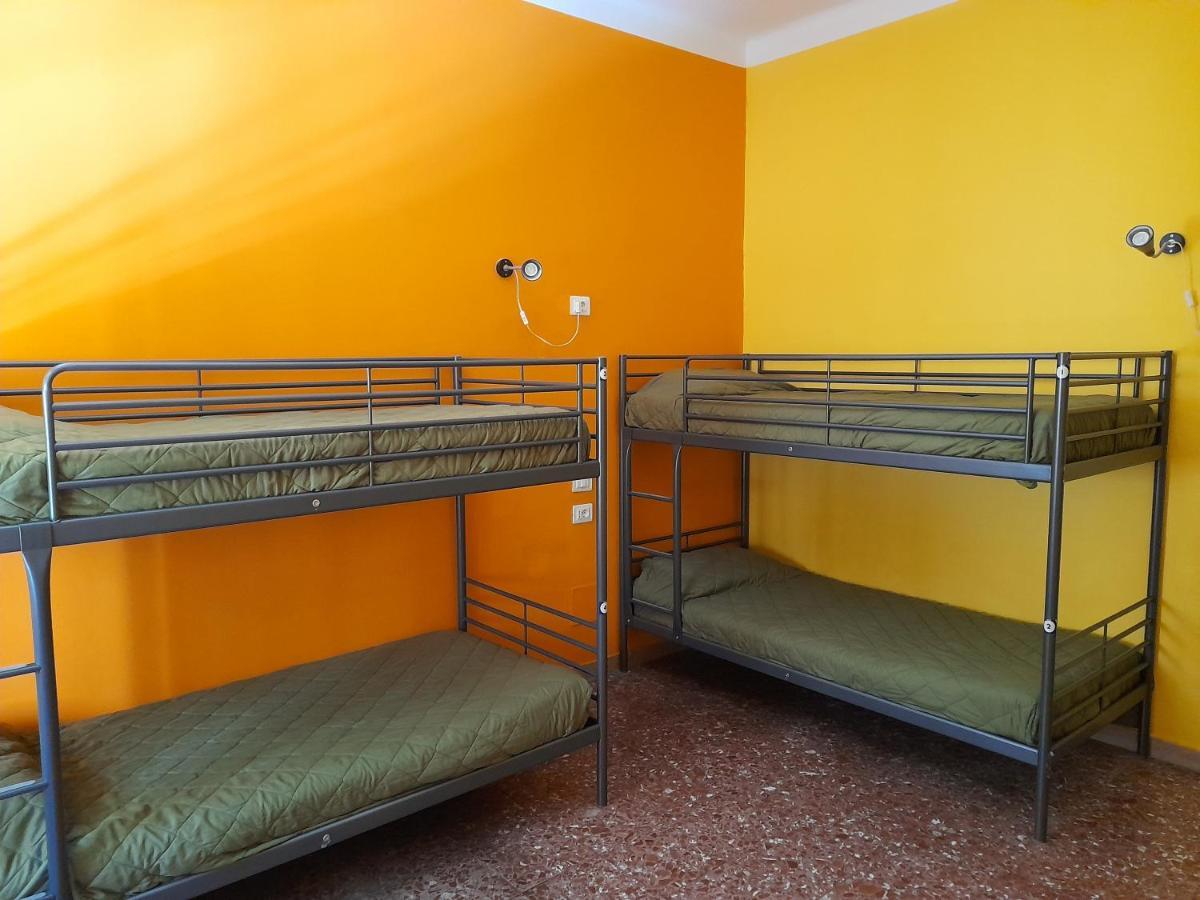 Pisa Train Station Hostel Экстерьер фото