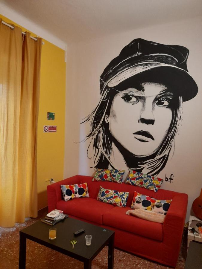 Pisa Train Station Hostel Экстерьер фото