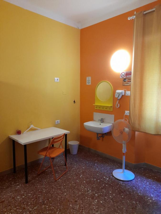 Pisa Train Station Hostel Экстерьер фото