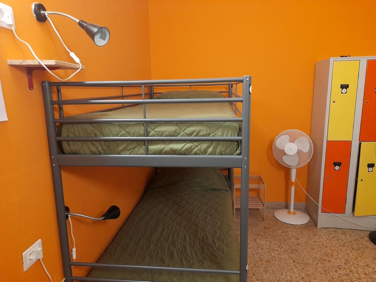 Pisa Train Station Hostel Экстерьер фото