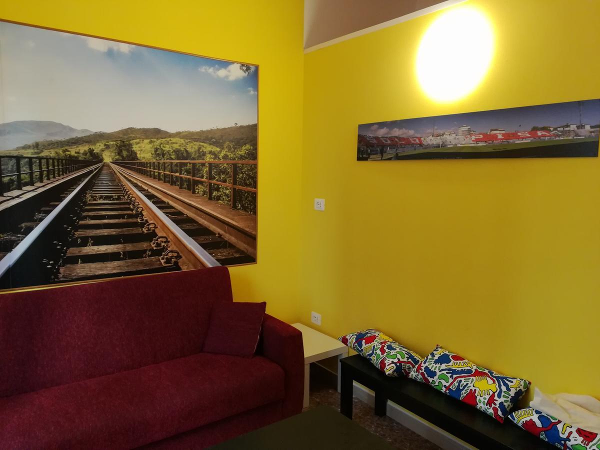 Pisa Train Station Hostel Экстерьер фото
