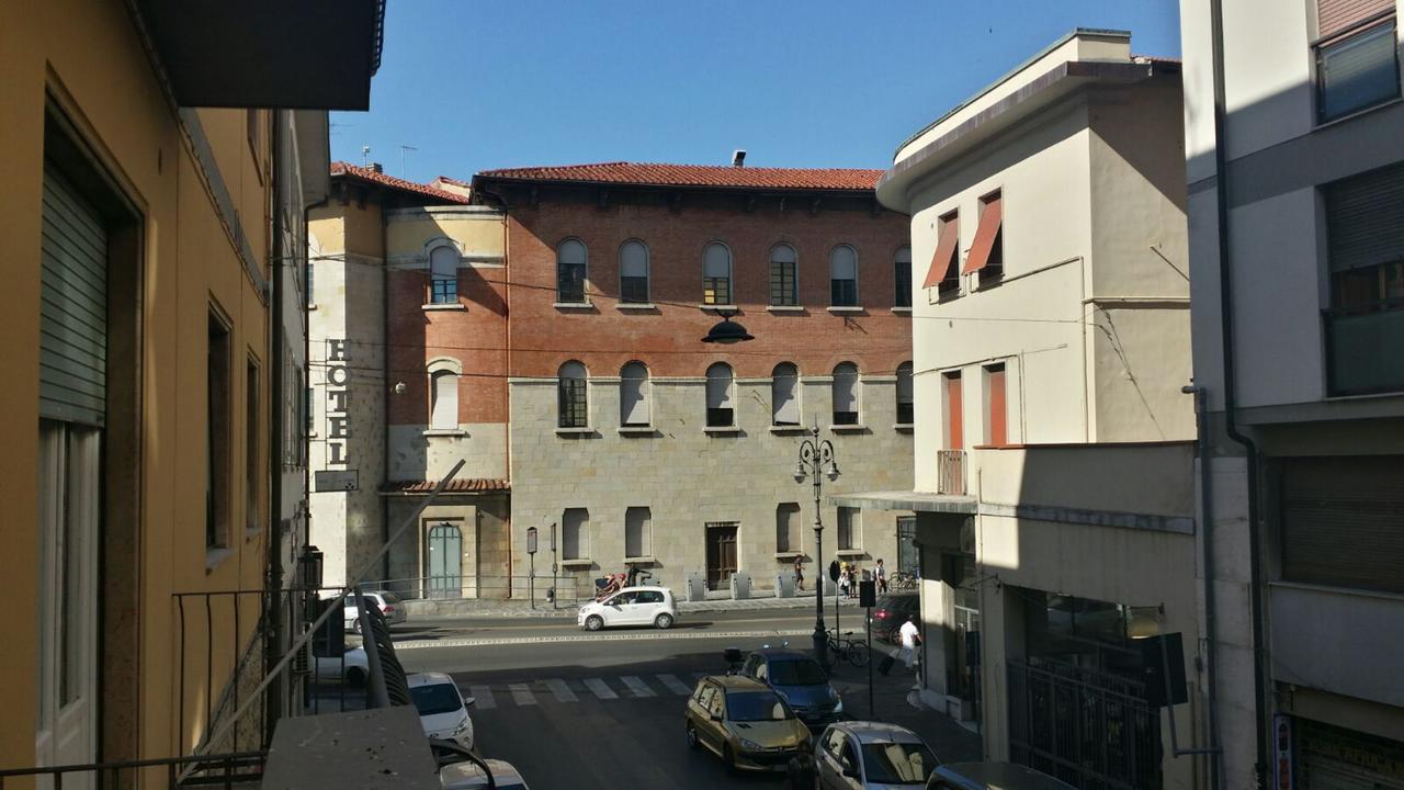 Pisa Train Station Hostel Экстерьер фото