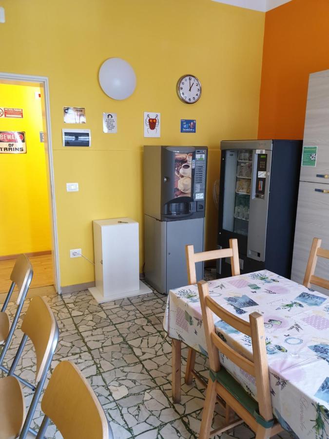 Pisa Train Station Hostel Экстерьер фото